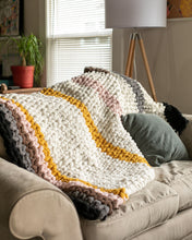 Load image into Gallery viewer, Chunky Knit Neapolitan Blanket