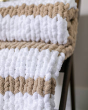 Load image into Gallery viewer, Chunky Knit Beige and White Striped Blanket