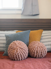 Load image into Gallery viewer, 12’ Round Knit Pillow