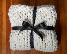 Load image into Gallery viewer, Chunky Knit Baby Blanket
